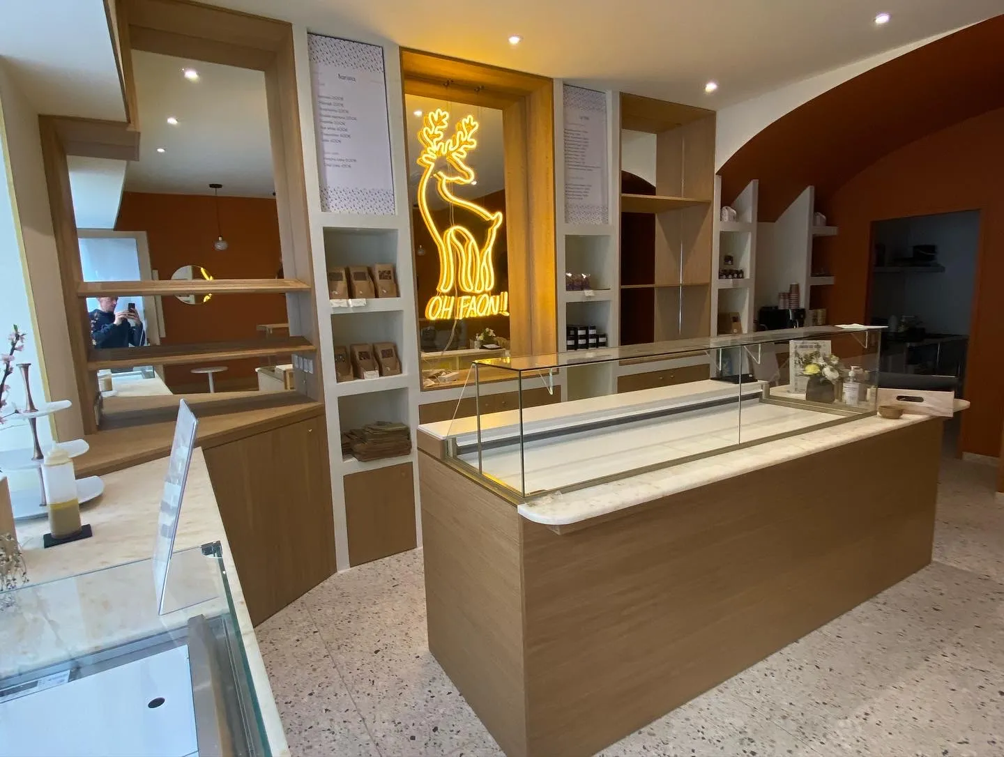 Réalisation commerciale Menuiserie Sanchez.