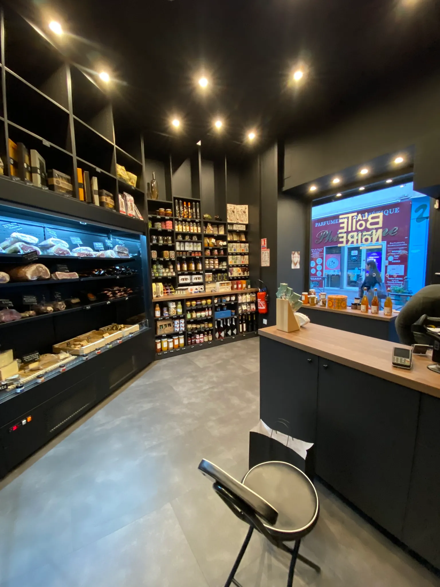 Réalisation commerciale Menuiserie Sanchez.