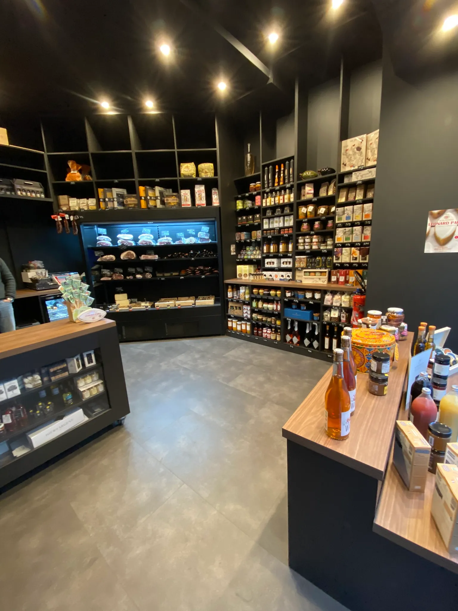 Réalisation commerciale Menuiserie Sanchez.